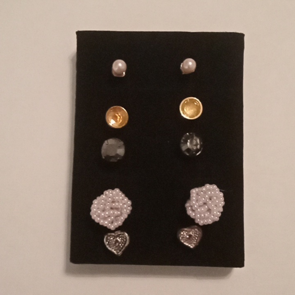 #877.  5 Piece Assorted Color & Style    Stud Earring Bundle, Faux Pearl